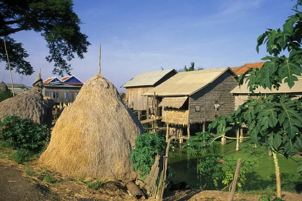 Una Casa Tradicional Lago Cerca Ciudad Phnom Penh Camboya Camboya — Foto de Stock