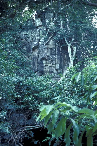 Jedna Bajonových Bran Bayonském Chrámu Zřícenina Chrámu Angkor Thom Chrámovém — Stock fotografie