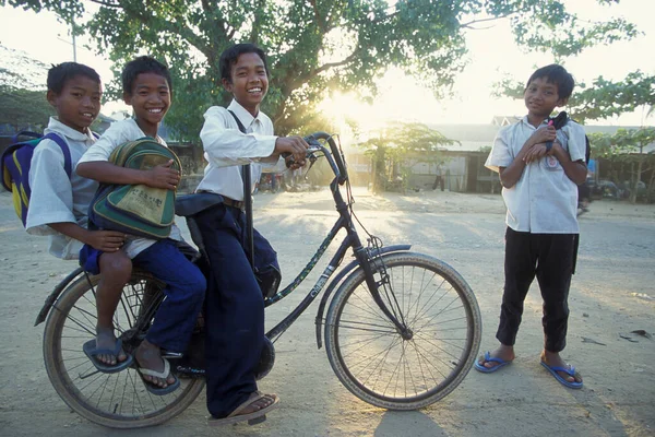 Escuela Infantil Camino Escuela Ciudad Phnom Penh Camboya Camboya Phnom — Foto de Stock