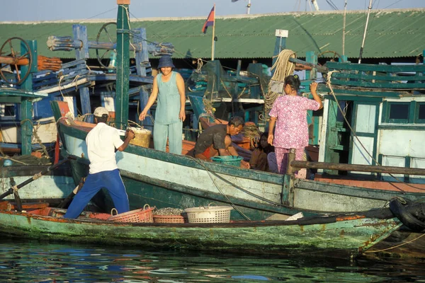 Рыбаки Рыбацком Порту Побережье Города Сиануквиль Юге Камбоджи Камбодия Шануквиль — стоковое фото