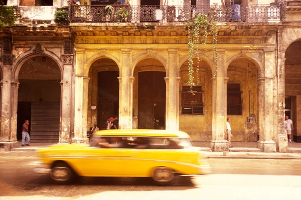 Oude Amerikaanse Auto Aan Malecon Road Weg Stad Havana Cuba — Stockfoto