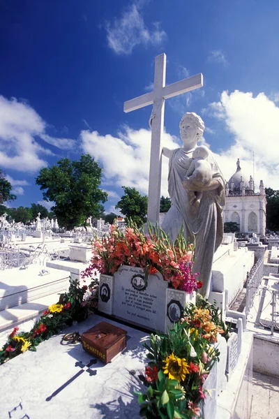 Une Tombe Cimetière Nécropole Cristobal Colon Dans Ville Havane Sur — Photo