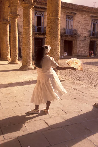 Cuba Women Traditional Dress City Havana Cuba Caribbean Sea Cuba — Stock Photo, Image