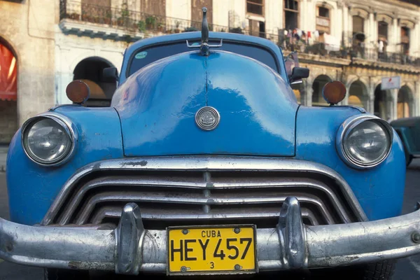 Старі Американські Автомобілі Дорозі Гавану Кубі Карибському Морі Куба Гавана — стокове фото