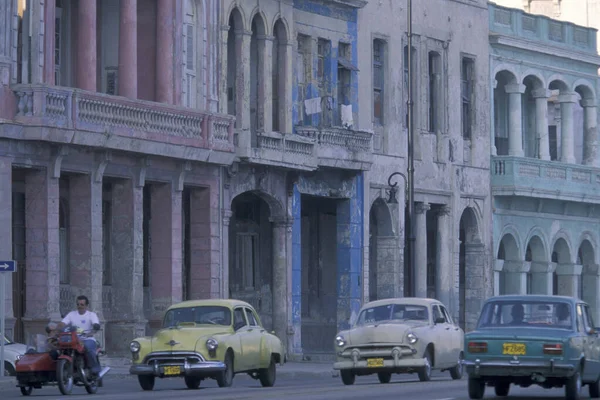 Old American Cars Malecon Road Road City Havana Cuba Caribbean — Stock Photo, Image