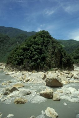 Doğu Aasia 'nın Tayvan' ındaki Pasifik Okyanusu 'nun doğu kıyısında Hualien yakınlarında Taroko Geçidi. Tayvan, Taipei, Mayıs 2001 