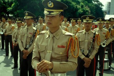 4. ABD Ulusal Günü 'nde Tayvan ordusunun askerleriyle bir tören. Temmuz ayında Doğu Aasia Tayvan 'ın Kaohsiung şehrinde. Tayvan, Taipei, Mayıs 2001 