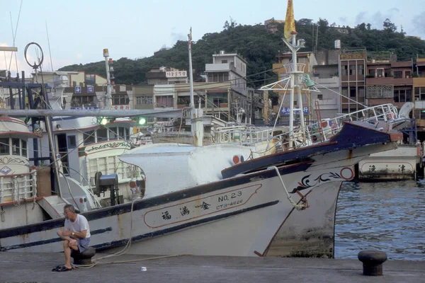 位于东亚北台湾的太平洋基隆渔村的港口 2001年5月 — 图库照片