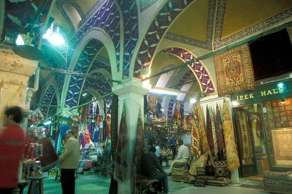 Ένα Δρόμο Της Αγοράς Στην Παλιά Souq Bazaar Kapali Carsi — Φωτογραφία Αρχείου