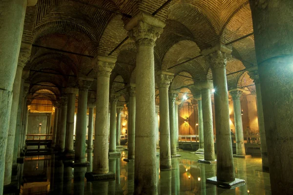 Cisterna Bazilika Nebo Potopený Palác Starém Městě Istanbul Turecku Turecko — Stock fotografie