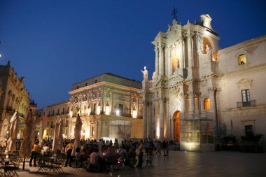 Sannta Maria delle colonne Katedrali İtalya 'nın Sicilya eyaletindeki Siracusa eski kasabasında. İtalya, Sicilya, Ekim 2014