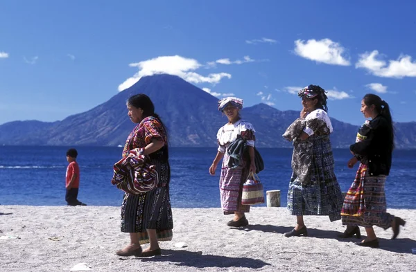 Λατινική Αμερική Γουατεμάλα λίμνη Atitlan — Φωτογραφία Αρχείου