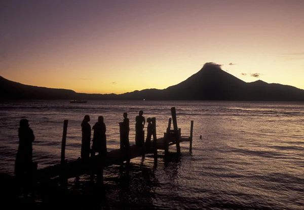 AMÉRICA LATINA LAGO DE GUATEMALA ATITLAN —  Fotos de Stock