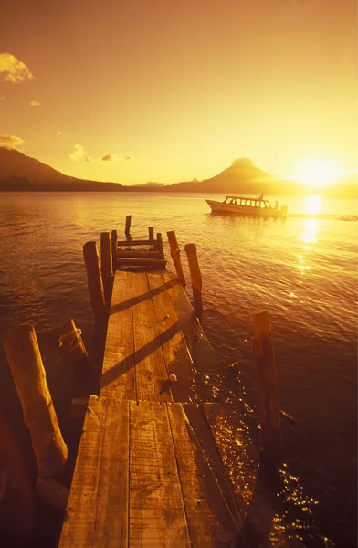 LATINA AMÉRICA GUATEMALA LAKE ATITLAN — Fotografia de Stock