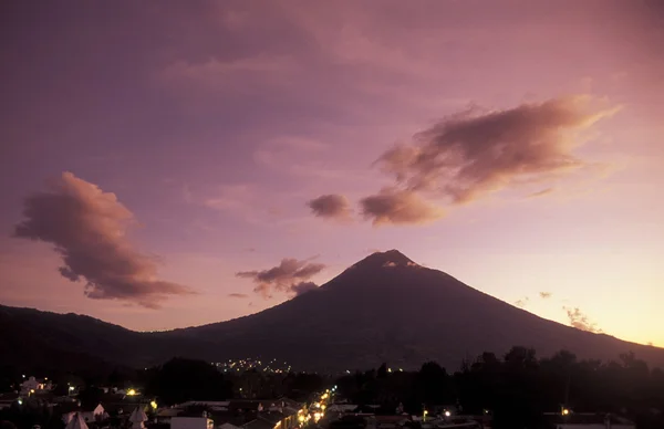 LATIN AMERICA GUATEMALA LAKE ATITLAN — Stock Photo, Image