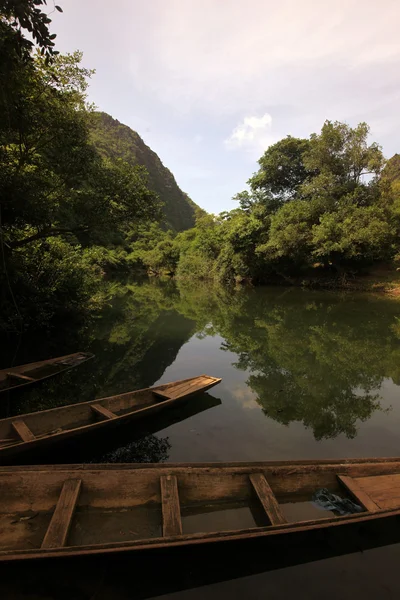 ÁSIA SOUTHEASTASIA REGIÃO DE LAOS KHAMMUAN — Fotografia de Stock