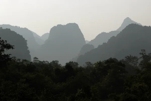 ASIA SUDEASTASIA LAOS REGIONE KHAMMUAN — Foto Stock