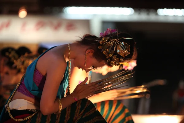 Traditionell thailändsk dans — Stockfoto