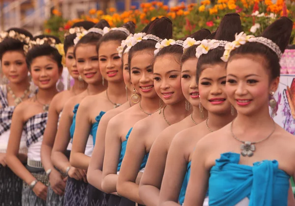 Pessoas no Bun Bang Fai Festival — Fotografia de Stock