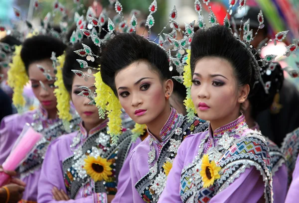 Pessoas no Bun Bang Fai Festival — Fotografia de Stock