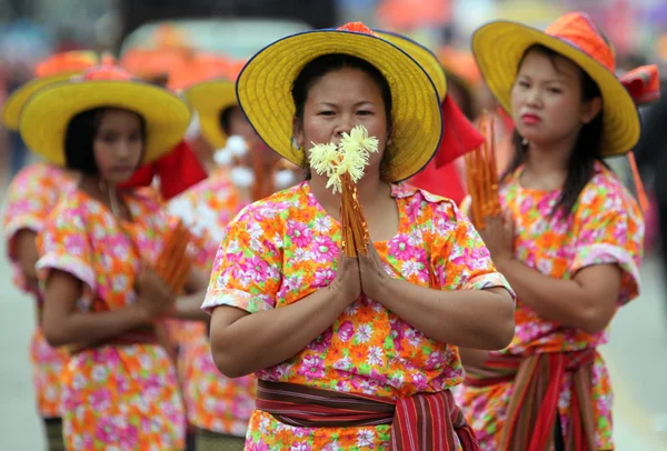 Les gens au festival Bun Bang Fai — Photo