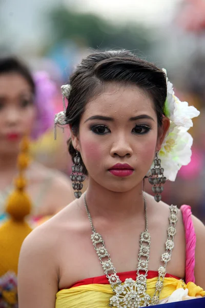 Mensen op de Bun Bang Fai Festival — Stockfoto