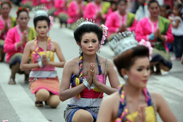 Άνθρωποι στο το κουλούρι Bang Fai Φεστιβάλ — Φωτογραφία Αρχείου
