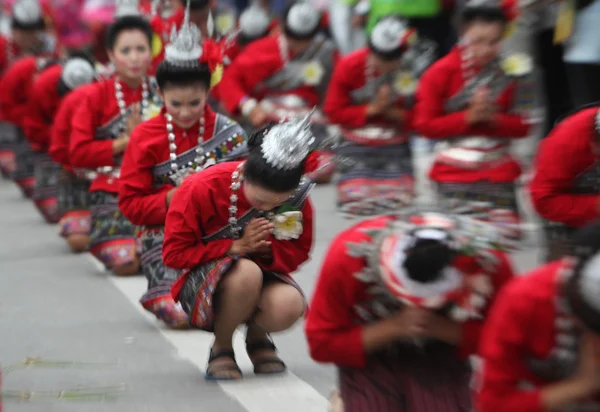 Pessoas no Bun Bang Fai Festival — Fotografia de Stock