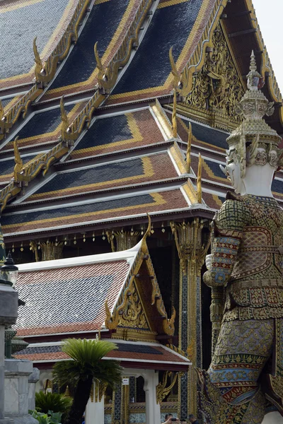 Chrám Wat Phra Kaew v Bangkoku města — Stock fotografie