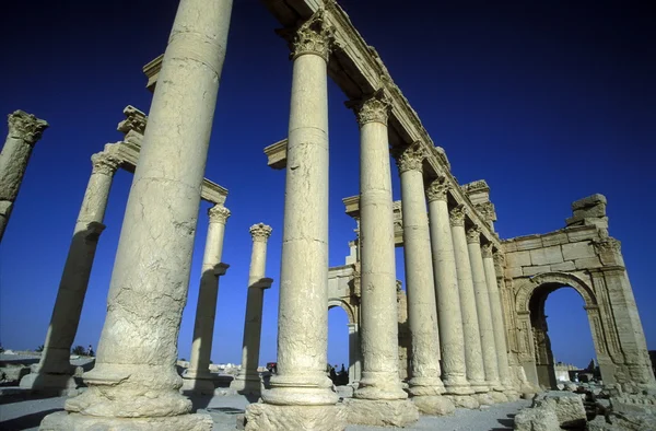 Szíriai Palmyra római romok — Stock Fotó