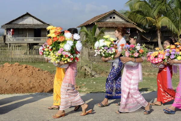 ASIA MYANMAR MYEIK SHINPYU CEREMONY — Stock Photo, Image