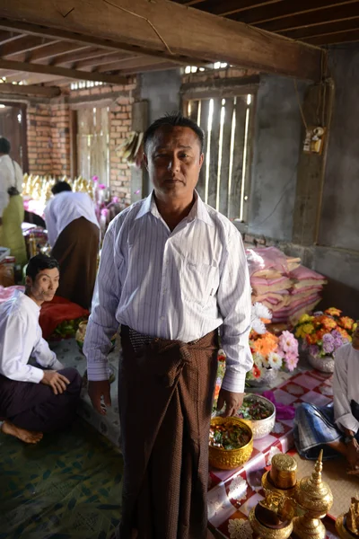 CEREMONIA MYANMAR MYEIK SHINPYU ASIA — Foto de Stock