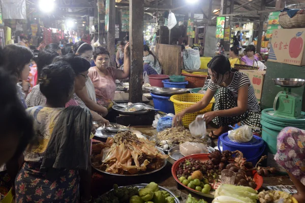 Asia Myanmar Myeik markt — Stockfoto