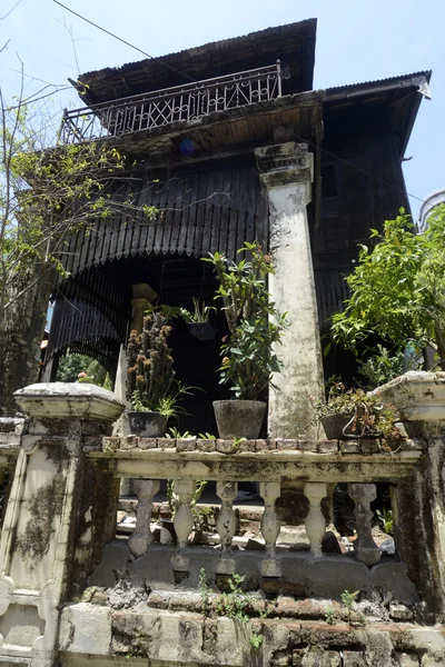 ASIA MYANMAR MYEIK ARQUITECTURA COLONIAL — Foto de Stock