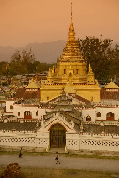 Asia Myanmar Inle Lake Nyaungshwn Pagoda — Foto de Stock