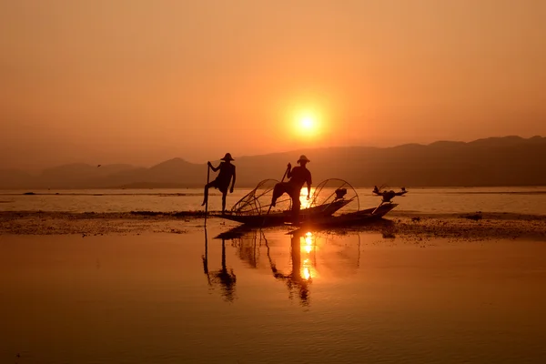 Fishermen on wooden boats with creels — Stock Photo, Image