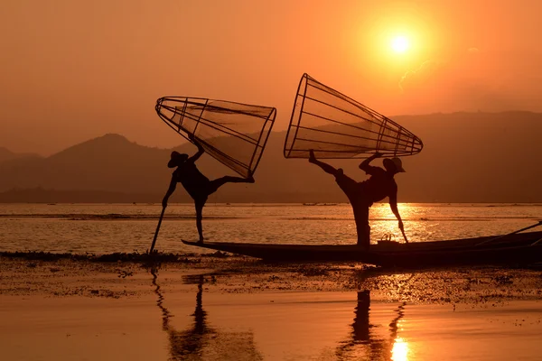 Fishermen on wooden boats with creels — Stock Photo, Image