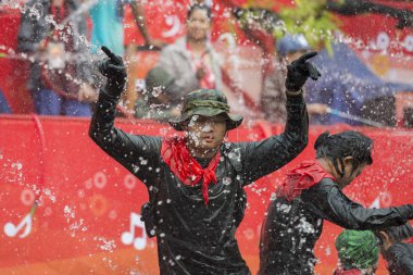 Asya Myanmar Mandalay Thingyan su Festivali