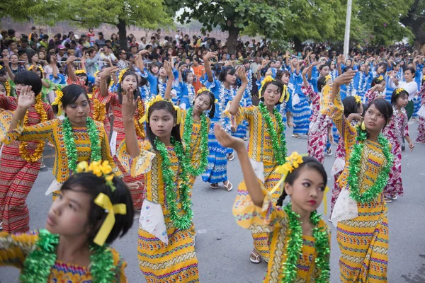 ASIE MYANMAR MANDALAY FESTIVAL DE L'EAU THINGYENNE — Photo