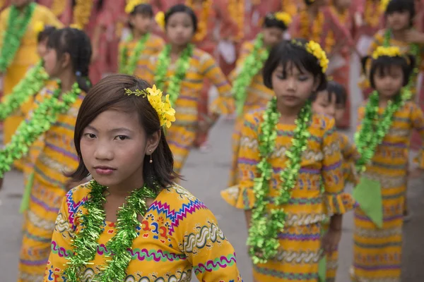 ASIE MYANMAR MANDALAY FESTIVAL DE L'EAU THINGYENNE — Photo