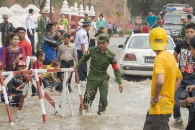 Asya Myanmar Mandalay Thingyan su Festivali