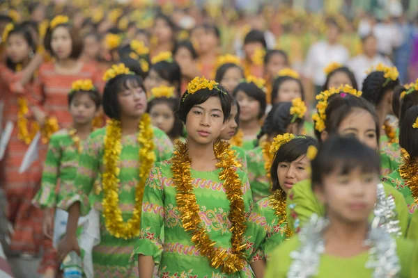 ASIA MYANMAR MANDALAY THINGYAN WATER FESTIVAL — Stock Photo, Image