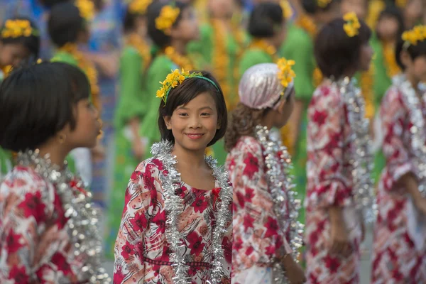 ASIA MYANMAR MANDALAY THINGYAN WATER FESTIVAL — Stock Photo, Image