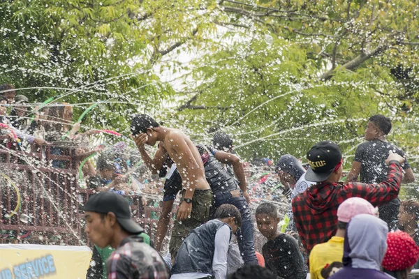 ASIE MYANMAR MANDALAY FESTIVAL DE L'EAU THINGYENNE — Photo