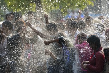 Asya Myanmar Mandalay Thingyan su Festivali