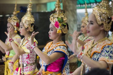 Asya Tayland Bangkok Erawan tapınak dans