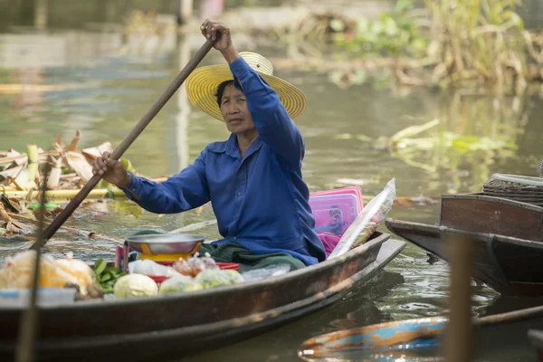 ASIA TAILANDIA SAMUT SONGKHRAM THA KHA MERCADO FLOTANTE — Foto de Stock