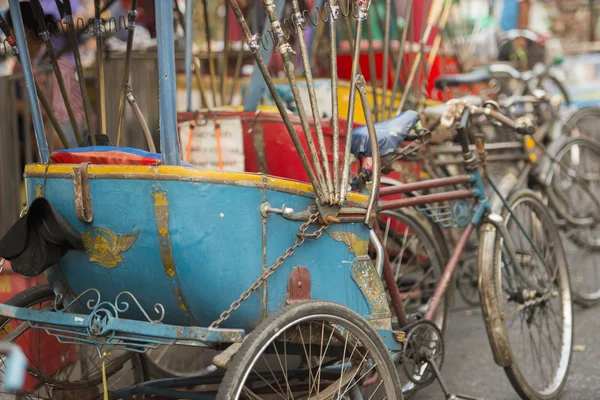 Asiatisch thailand bangkok nothaburi transort fahrrad taxi — Stockfoto