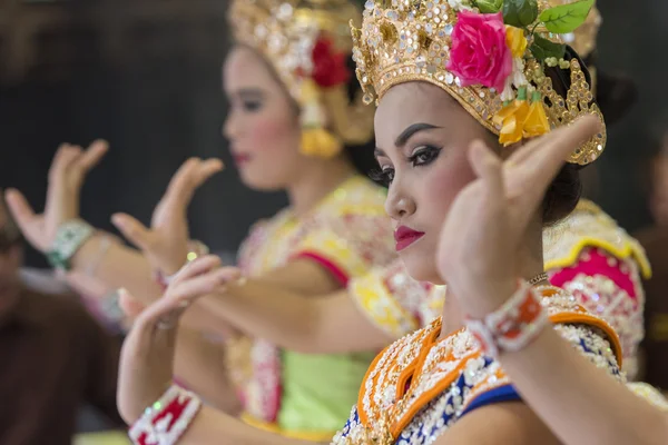 Asia Thaiföld Bangkok, Erawan Shrine Dance — Stock Fotó