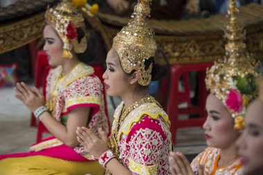 Asya Tayland Bangkok Erawan tapınak dans